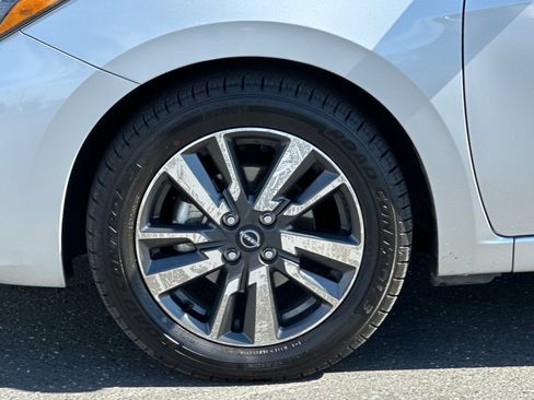 Certified 2025 Nissan Versa SV FWD image 25