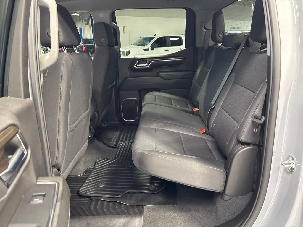 Used 2024 Chevrolet Silverado 1500 LT AWD/4WD image 32