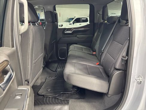 Used 2024 Chevrolet Silverado 1500 LT AWD/4WD image 32