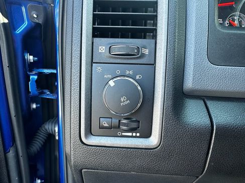 Used 2019 RAM 1500 Express w/ Express Value Package AWD/4WD image 13