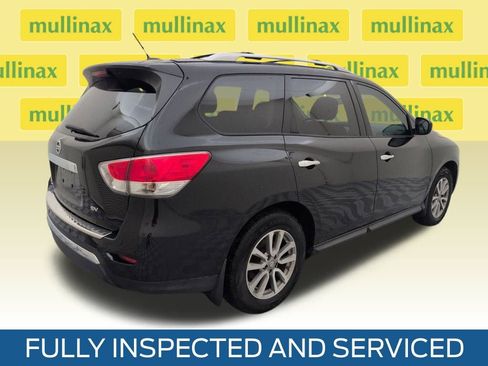 Used 2014 Nissan Pathfinder SV image 4