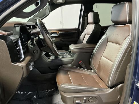 Used 2023 GMC Sierra 1500 Denali w/ Technology Package AWD/4WD image 14