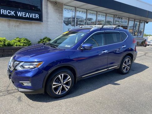 Used 2017 Nissan Rogue SL w/ SL Premium Package AWD/4WD image 2