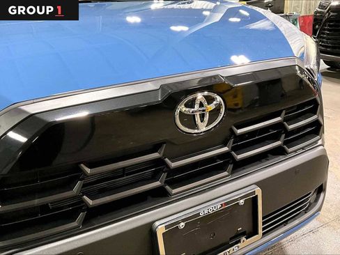 Certified 2026 Toyota Corolla Cross XLE w/ Convenience Package image 29