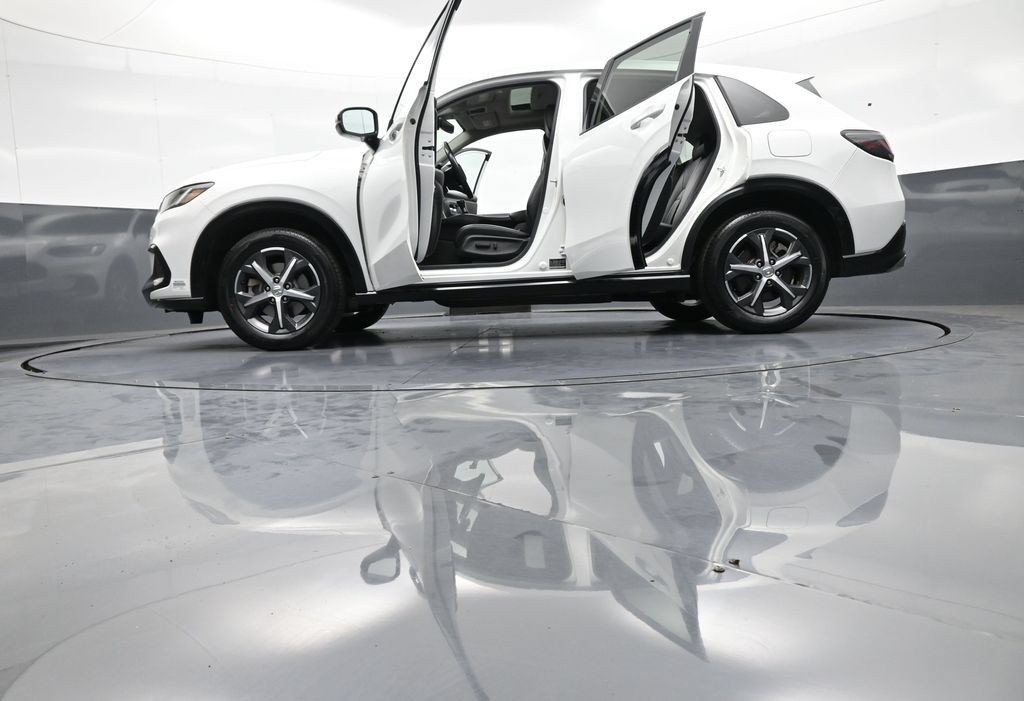 Certified 2023 Honda HR-V EX-L image 47