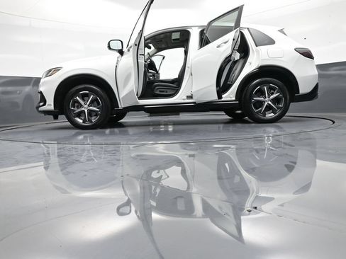 Used 2023 Honda HR-V EX-L image 47