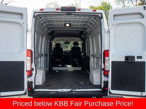 Used 2023 RAM ProMaster 2500 FWD image 16