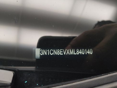 Used 2021 Nissan Versa SV FWD image 33