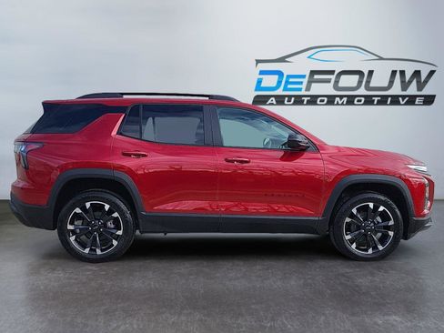 Used 2025 Chevrolet Equinox RS image 2