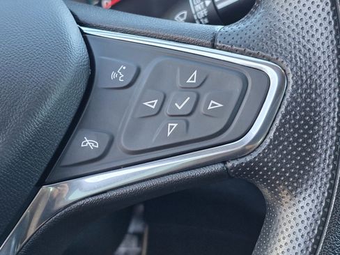 Used 2021 Chevrolet Malibu LT image 30