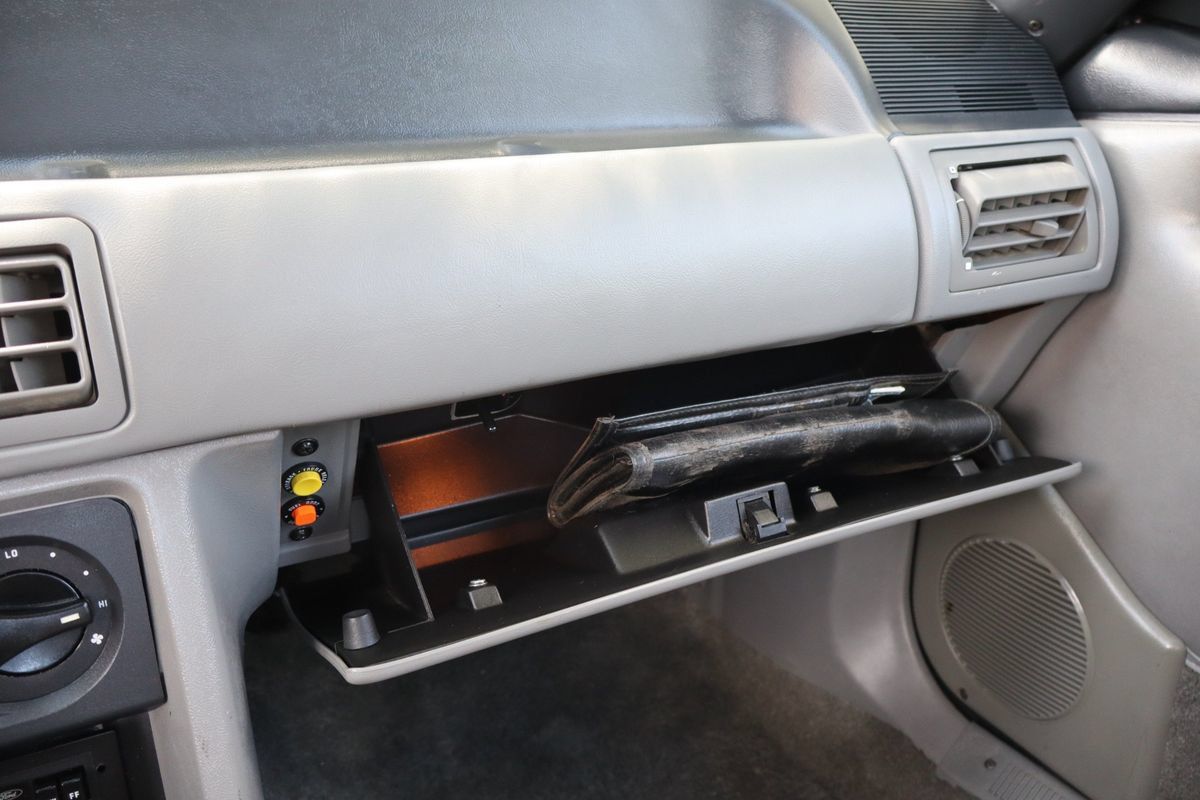 Used 1988 Ford Mustang GT RWD image 34