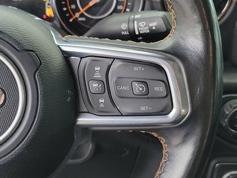 Used 2021 Jeep Gladiator Overland AWD/4WD image 25