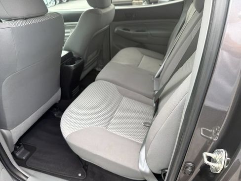 Used 2014 Toyota Tacoma PreRunner w/ Convenience Package RWD image 21