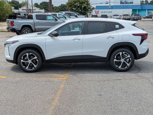 New 2026 Chevrolet Trax RS FWD image 7