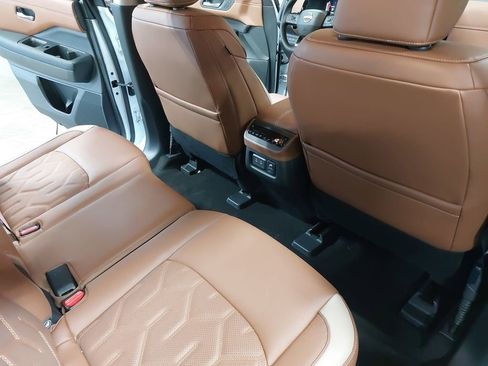 New 2026 Nissan Pathfinder Platinum AWD/4WD image 11