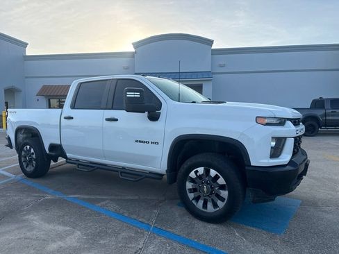 Used 2022 Chevrolet Silverado 2500 Custom w/ Custom Convenience Package AWD/4WD image 10