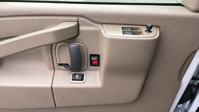 New 2026 Chevrolet Express 2500 RWD image 30