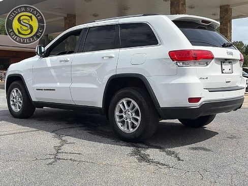 Used 2019 Jeep Grand Cherokee Laredo AWD/4WD image 4