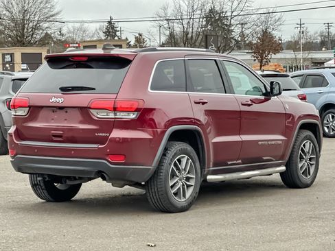 Used 2020 Jeep Grand Cherokee Laredo w/ 18" Wheel & 8.4" Radio Group image 4