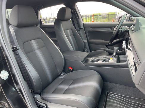 Used 2025 Honda Civic Sport image 28