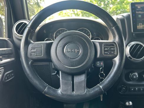Used 2014 Jeep Wrangler Unlimited Rubicon AWD/4WD image 29