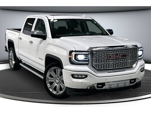 Used 2017 GMC Sierra 1500 Denali w/ Denali Ultimate Package AWD/4WD image 2