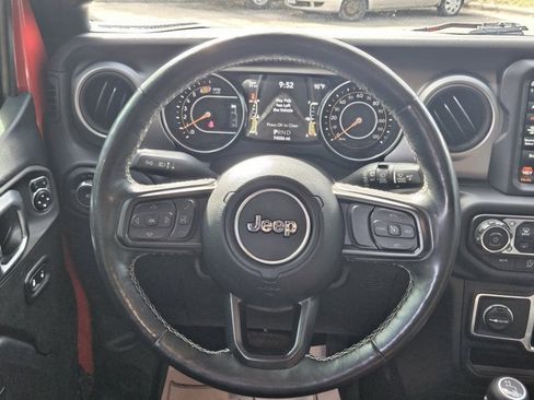 Used 2021 Jeep Wrangler Unlimited Sport AWD/4WD image 18