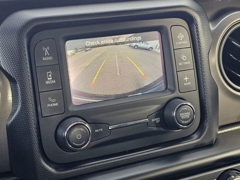 Used 2021 Jeep Wrangler Sport image 24