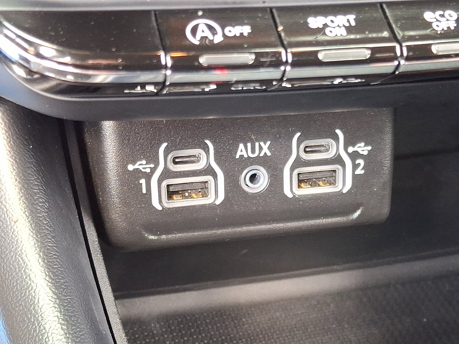 Certified 2025 Dodge Durango GT w/ Blacktop Package AWD/4WD image 25
