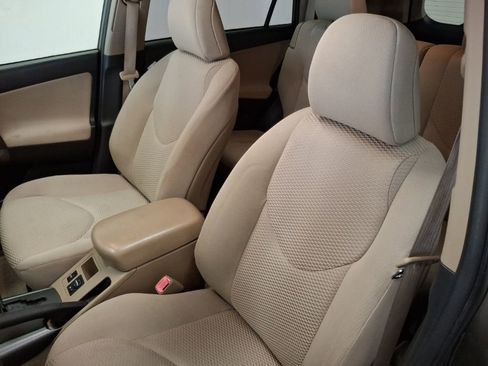 Used 2011 Toyota RAV4 4WD w/ Upgrade Value Pkg image 16