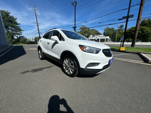 Used 2019 Buick Encore Preferred AWD/4WD image 3