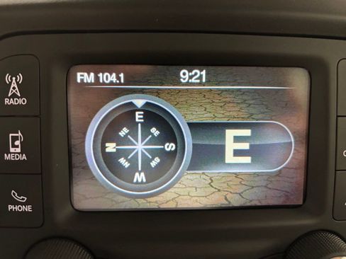 Used 2017 Jeep Renegade Trailhawk AWD/4WD image 29