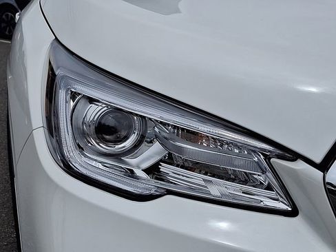 Used 2022 Subaru Ascent Limited w/ Technology Package AWD/4WD image 9