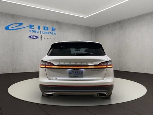 Used 2019 Lincoln Nautilus Reserve AWD/4WD image 9