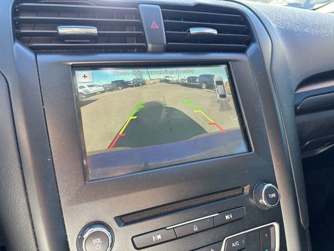 Used 2018 Ford Fusion SE w/ Equipment Group 201A image 19