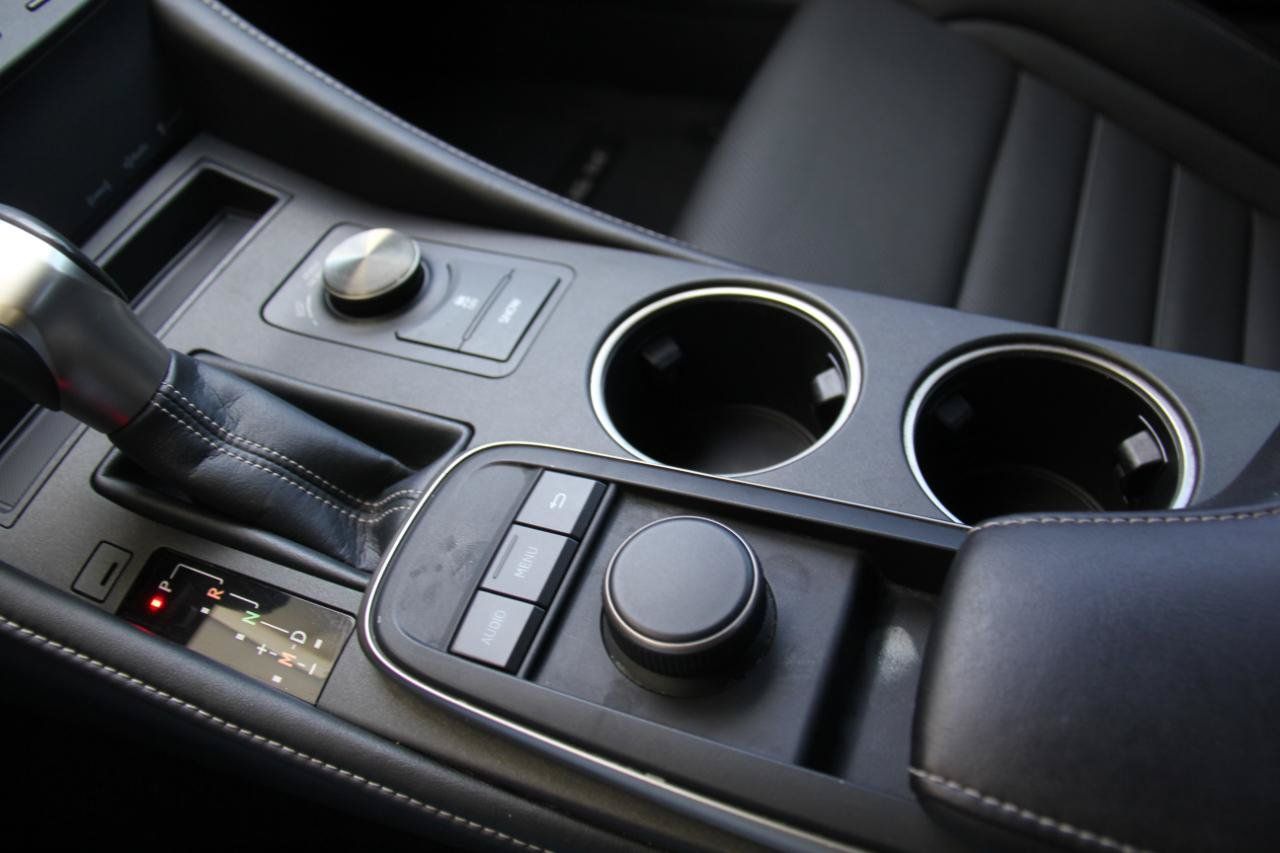 Used 2016 Lexus RC 200t RWD image 17