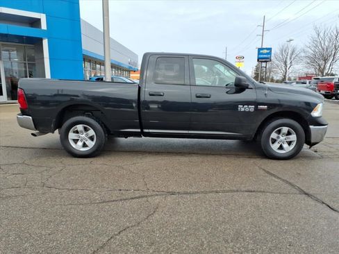 Used 2017 RAM 1500 ST w/ SXT Appearance Group image 11