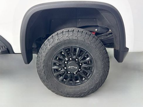 Certified 2024 Chevrolet Silverado 3500 LTZ w/ LTZ Plus Package AWD/4WD image 33