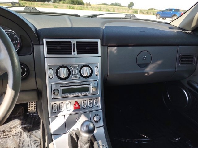 Used 2005 Chrysler Crossfire Limited RWD image 17