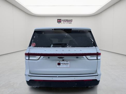 Used 2022 Lincoln Navigator Reserve image 8