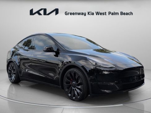 Used 2024 Tesla Model Y Performance AWD/4WD image 1