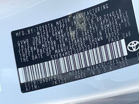 Used 2025 Toyota Corolla LE image 28