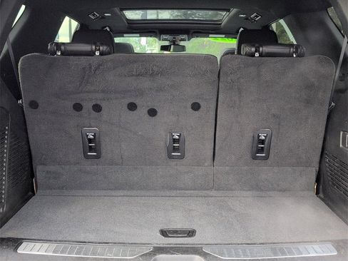 Used 2022 Chevrolet Tahoe Z71 w/ Off-Road Capability Package image 5