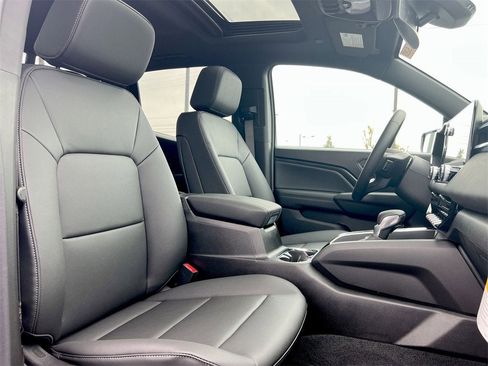 New 2025 GMC Canyon Elevation w/ Convenience Package image 21