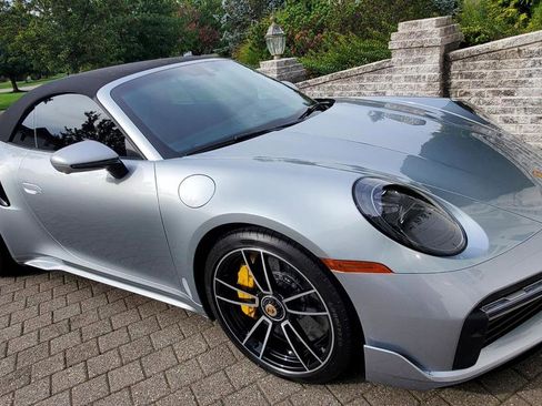 Used 2022 Porsche 911 Turbo image 1