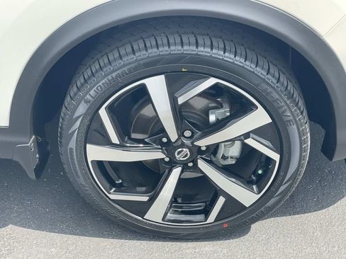 Used 2022 Nissan Rogue Sport SL image 30