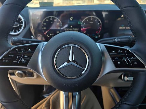 New 2026 Mercedes-Benz GLA 250 image 24