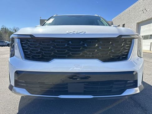 Used 2025 Kia Sorento EX image 26