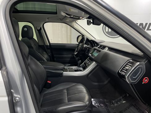 Used 2017 Land Rover Range Rover Sport HSE image 32