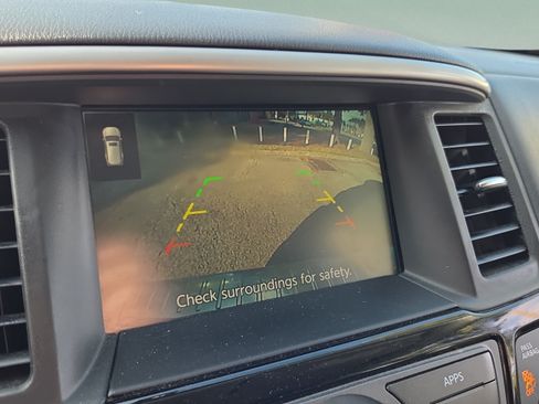 Used 2020 Nissan Pathfinder SV FWD image 19